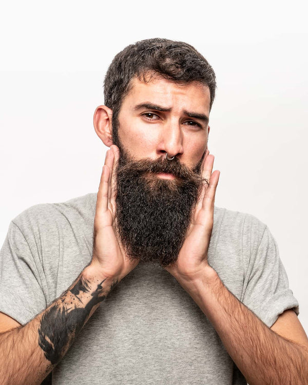 Hvordan gror man et tykt skæg?